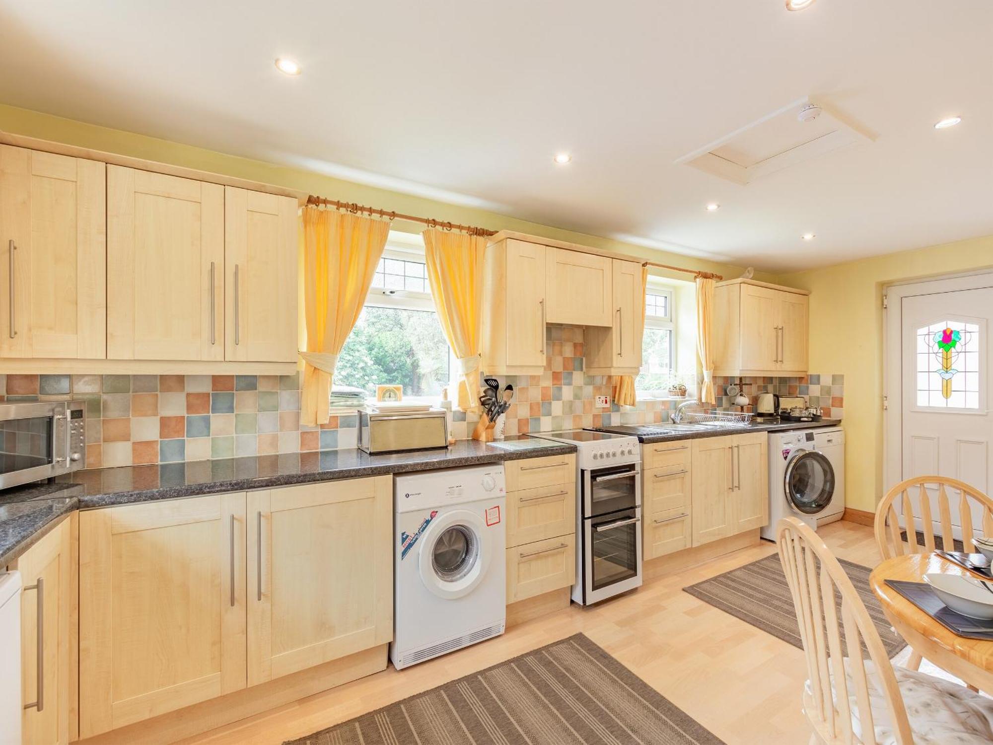 15 Elms Road Villa Моркамб Екстериор снимка